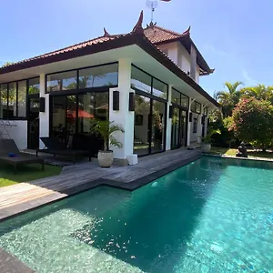 https://villa-surga.hotelsseminyak.net