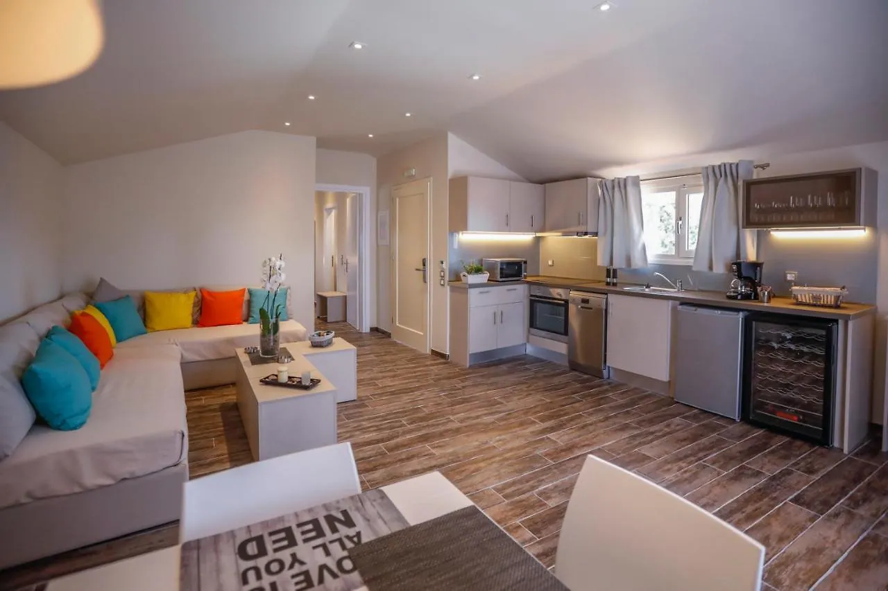 Makris Yialos Apartments Lassi